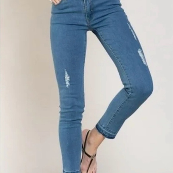 POL Women's Blue Jeans New - Picture 6 of 8